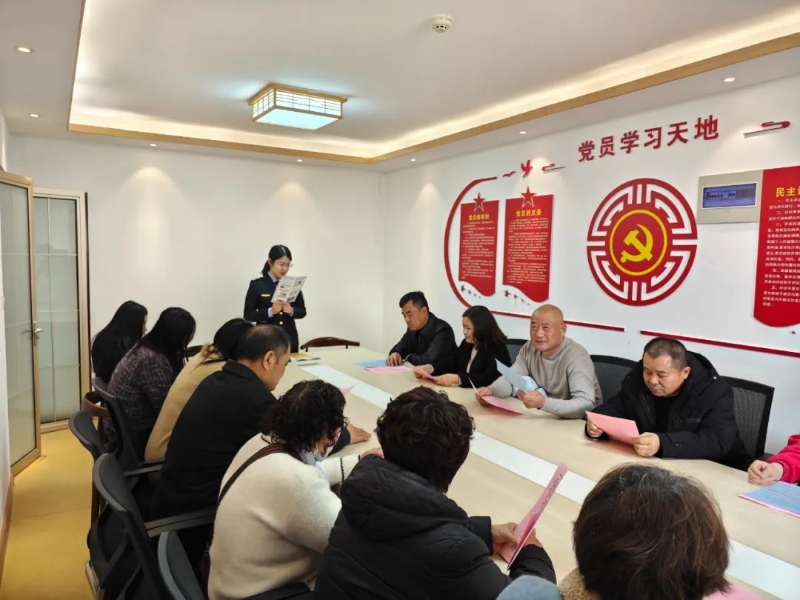 曲阜市應(yīng)急管理局開展應(yīng)急知識科普暨學(xué)雷鋒志愿服務(wù)活動